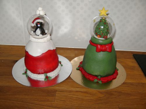 mini snowglobes